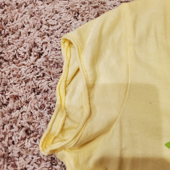 H&M Women's V-neck Graphic Tee Yellow Large - Picture 2 of 6